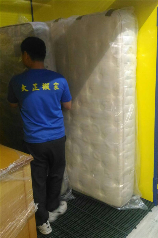 家具倉庫