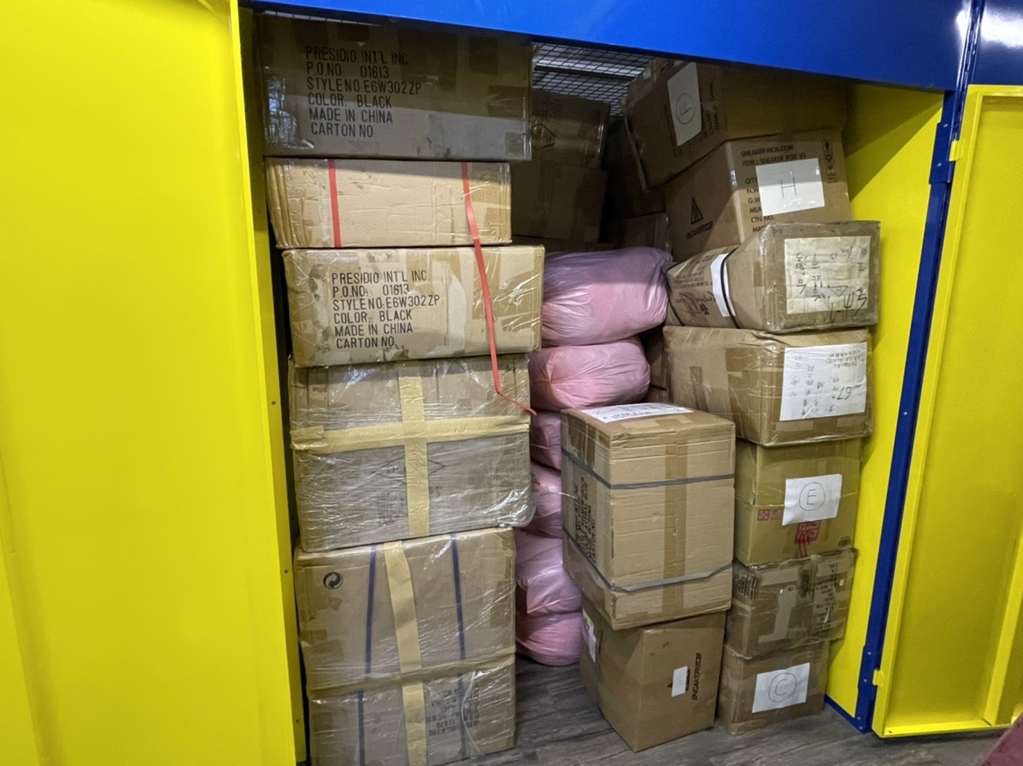 S__38568012 歡慶母親節,租倉年繳享首月免費!